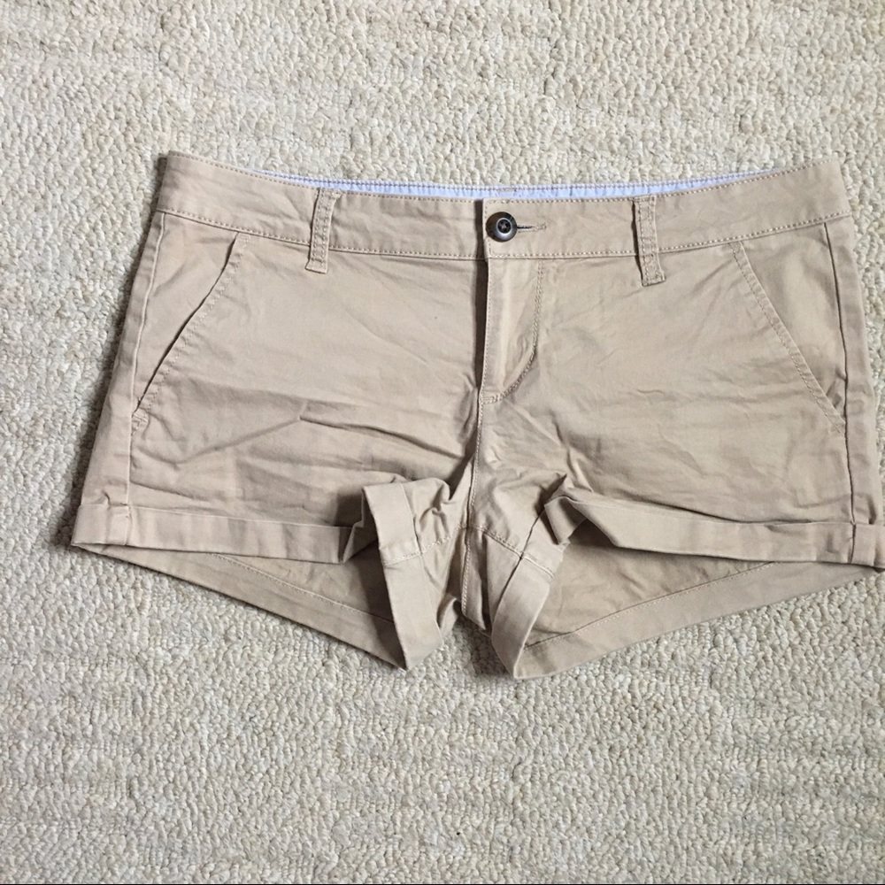 SO khaki shorts